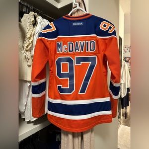 Oilers women Connor McDavid authentic jersey. Ladies medium